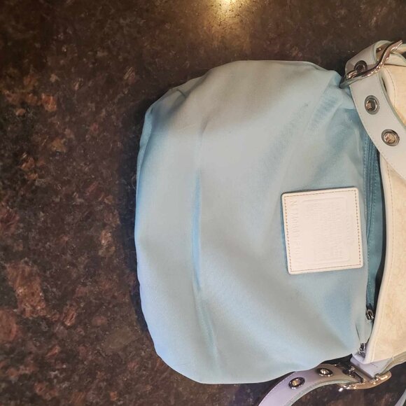 COACH WHITE SIGNATURE FLORAL BEE DUFFLE CROSSBODY - Picture 13 of 17